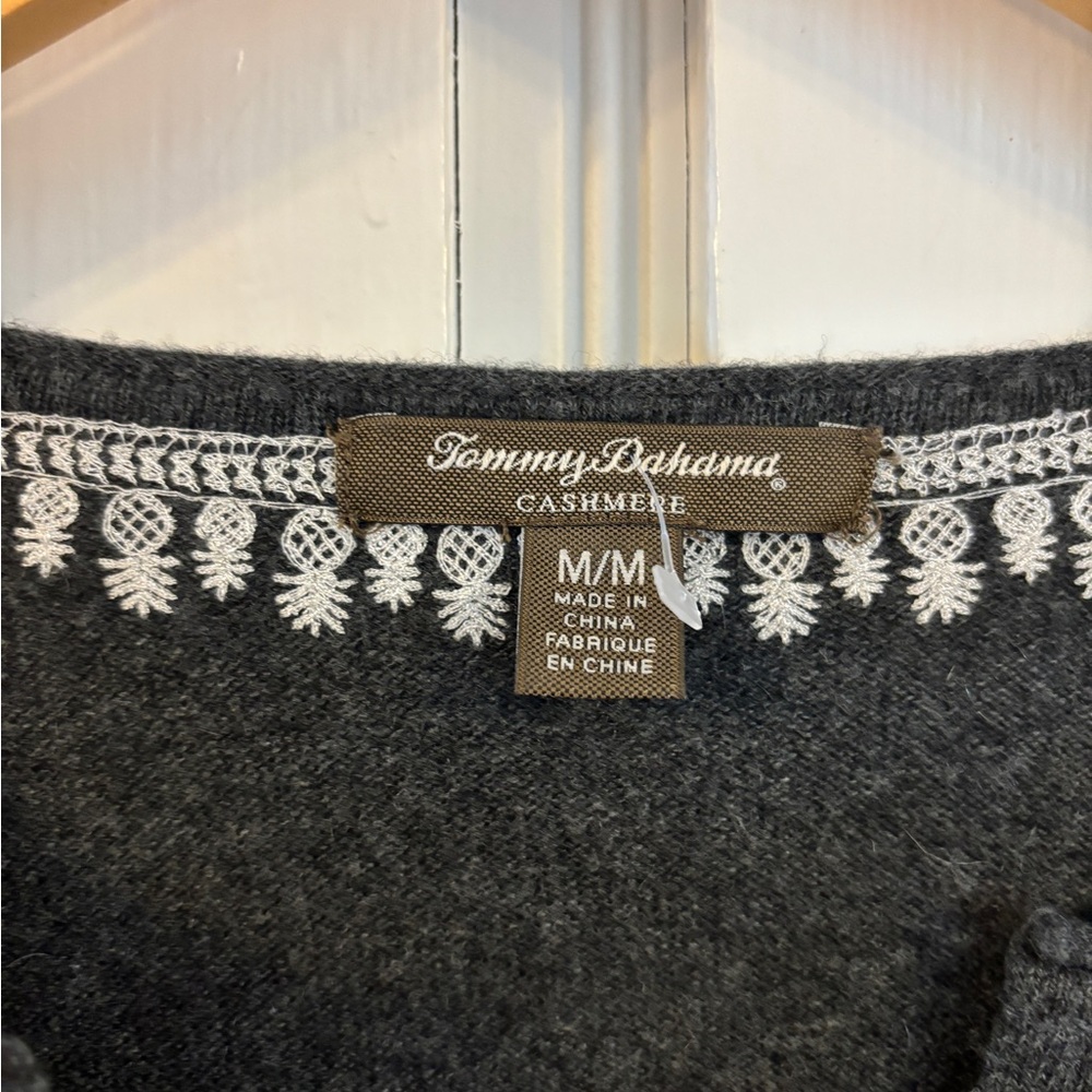 Tommy Bahama Cashmere Pineapple Tunic Sweater M, Grey - Picture 3 of 7